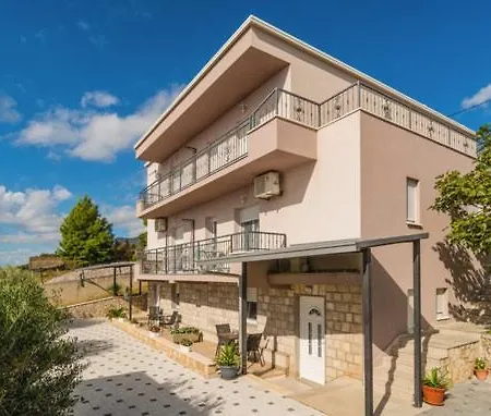 Branko 1 Apartament *